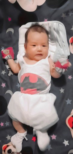 Baby Ko Happy 1month.