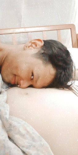มาโชว์รูปคุณพ่อถ่ายรูปกับท้องแม่ๆน่อยจร้า