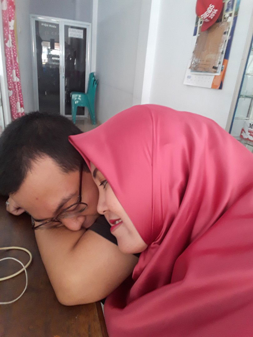 Tutik Kurniawan profile icon