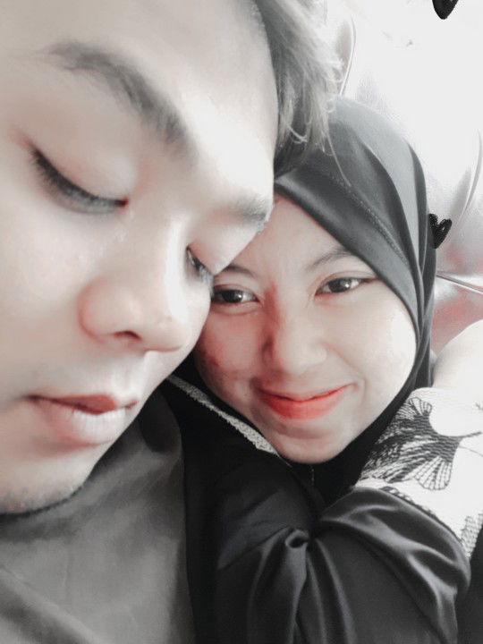 tri hidayanti profile icon