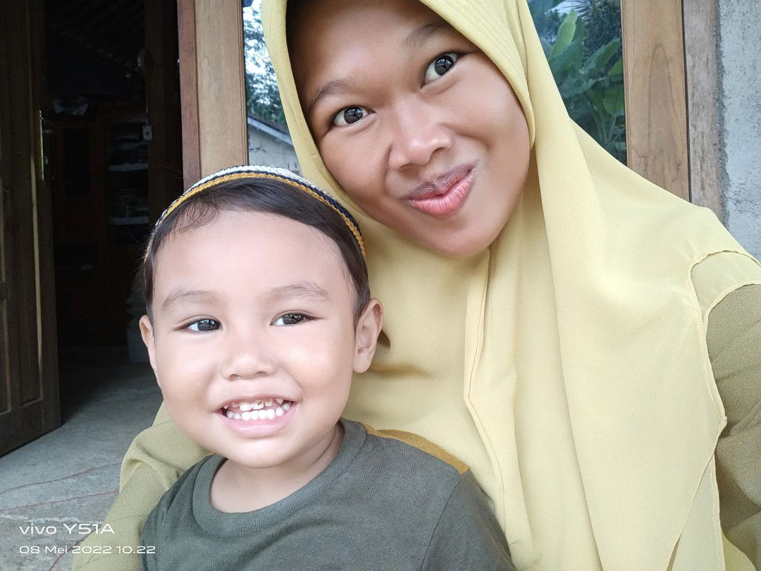 Fitri Ulfiyana Fauziah profile icon