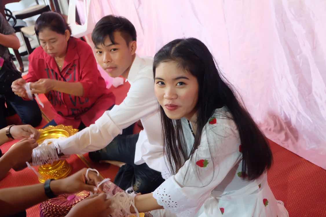 Aom Theemaporn profile icon