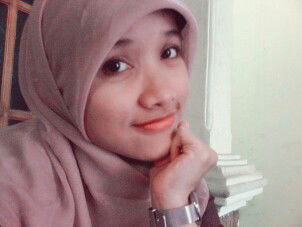 elly nursafari oktafia profile icon