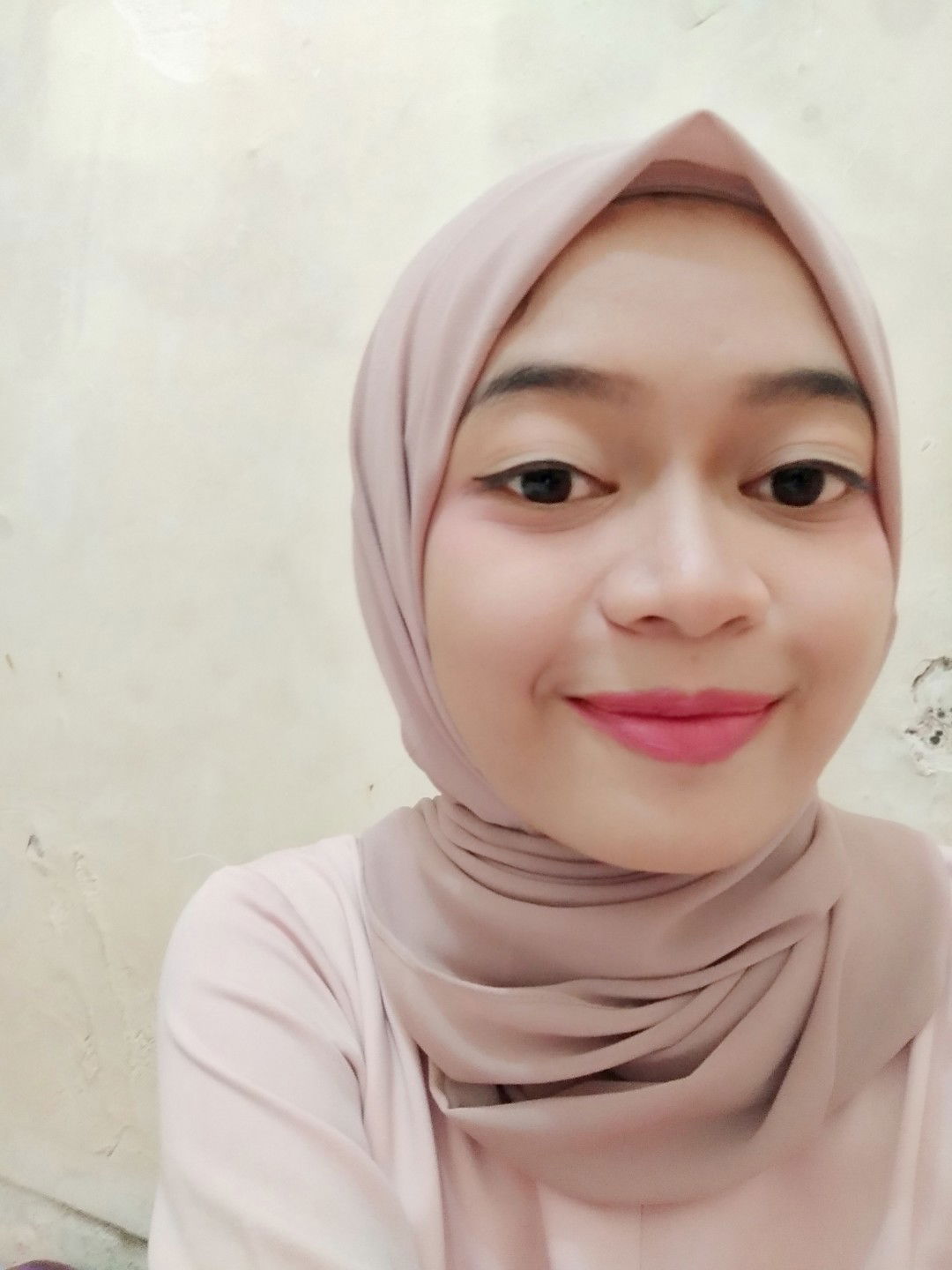 Tiwi Novitasari profile icon