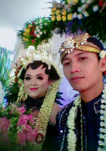 Vika Pratiwi profile icon