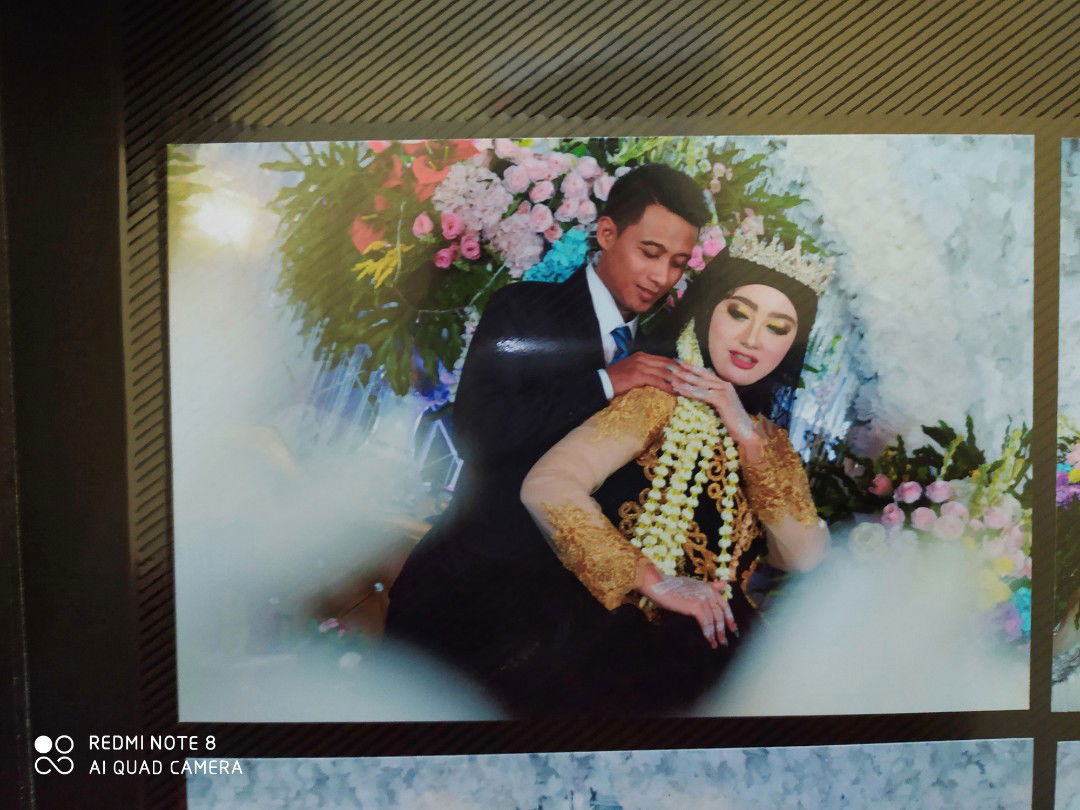 serly hutama profile icon