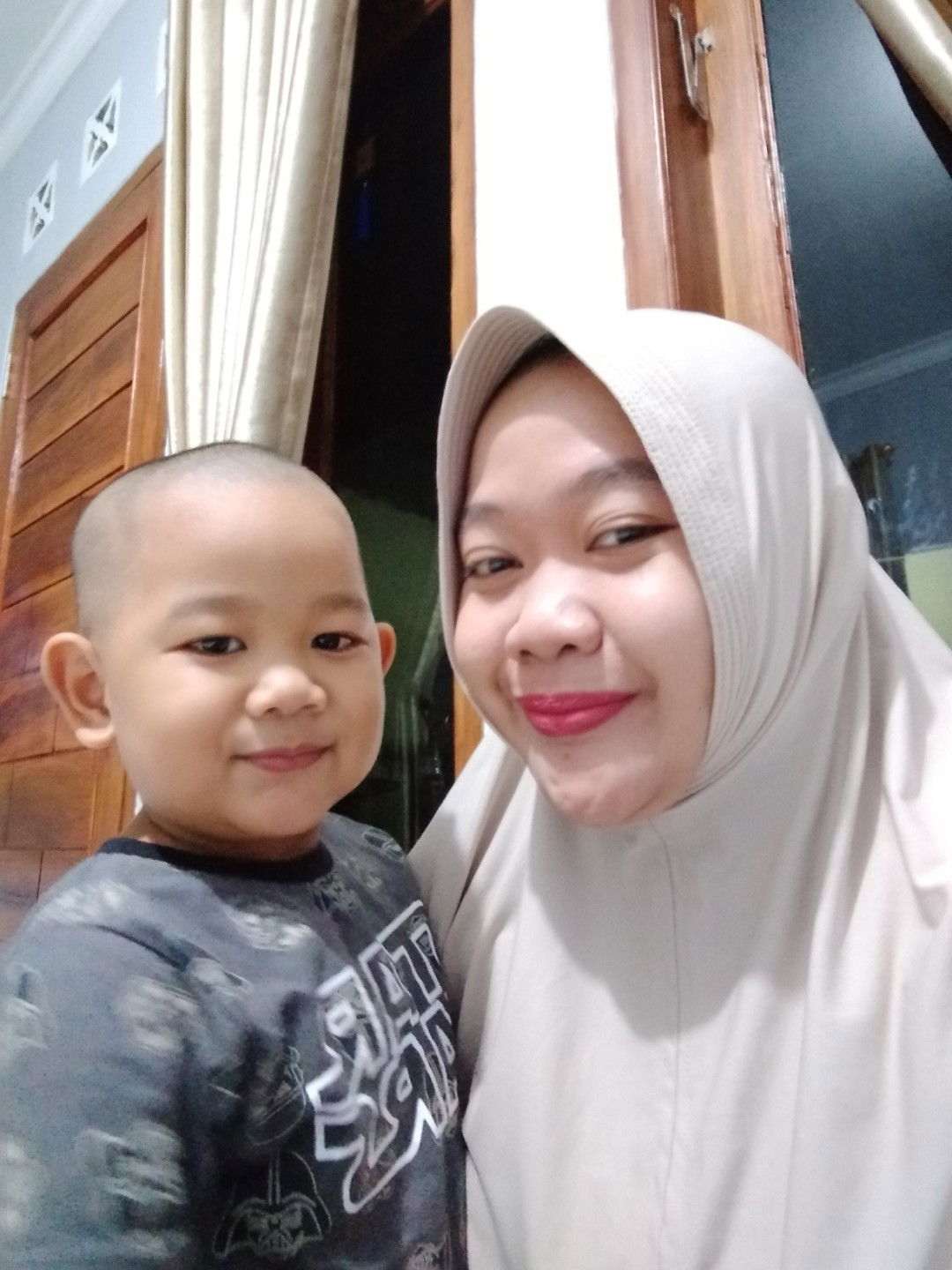 Laraswati Puji Safriatin profile icon