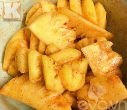 khóm chấm muối ớt