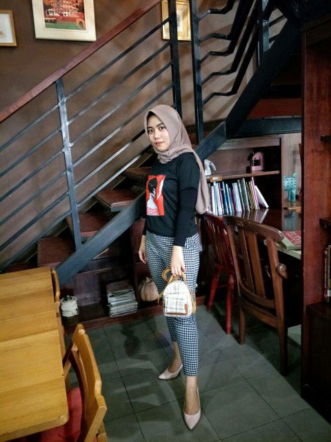 Anisa Rosdiani profile icon