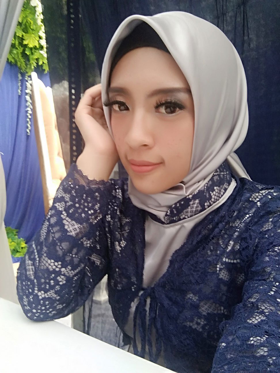 Fitri Ratnasari profile icon