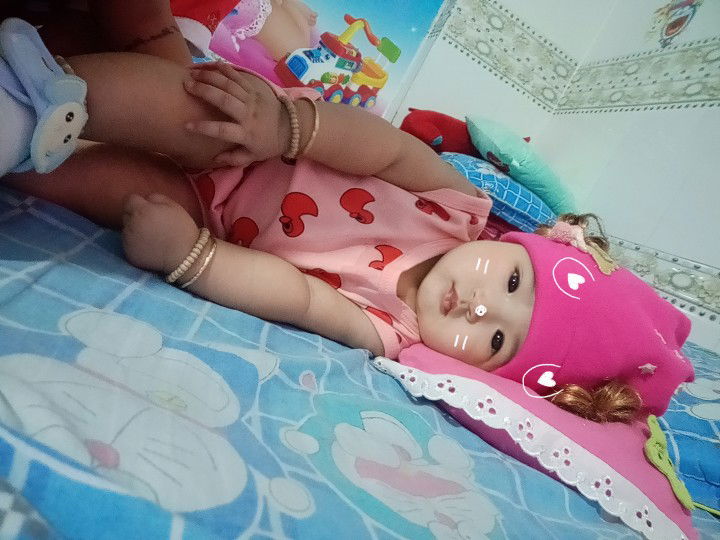 đi ngoài khó khăn