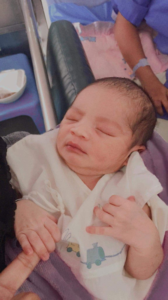 แม่น้องชารีฟ profile icon