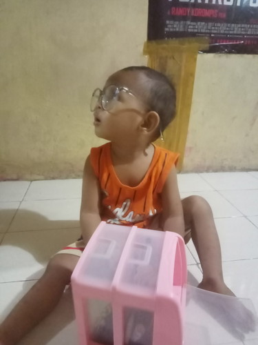 mengambil bagian apa yang dilakukan sm ayahnya...