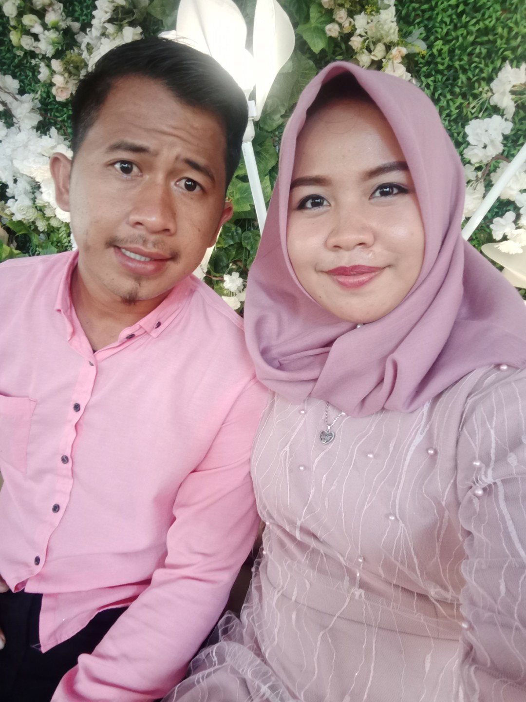 Siti Ruhillah Nur profile icon