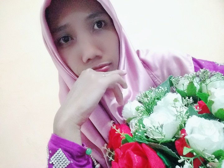 Dewi Nurdiani profile icon