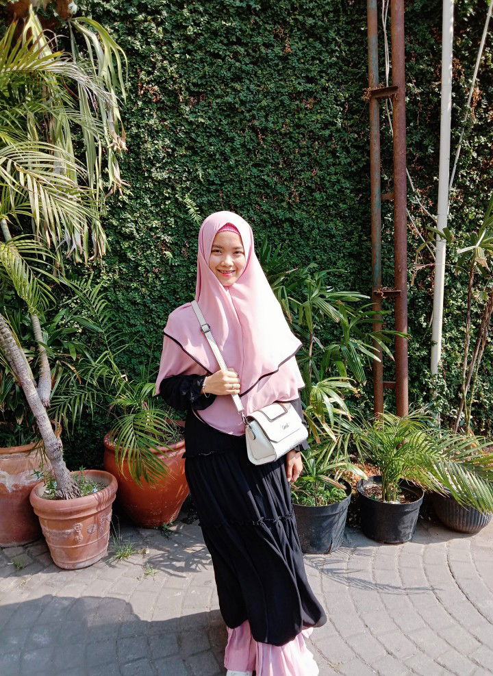 Uci Rosita Dewi profile icon