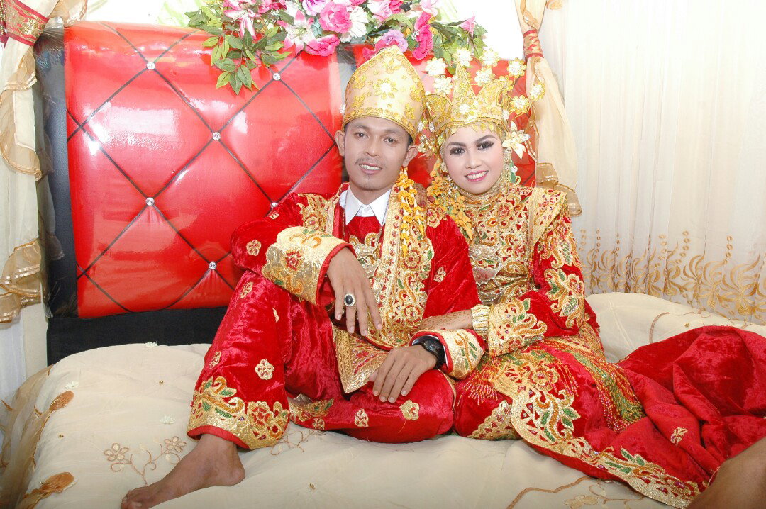 Dewi Ratna profile icon