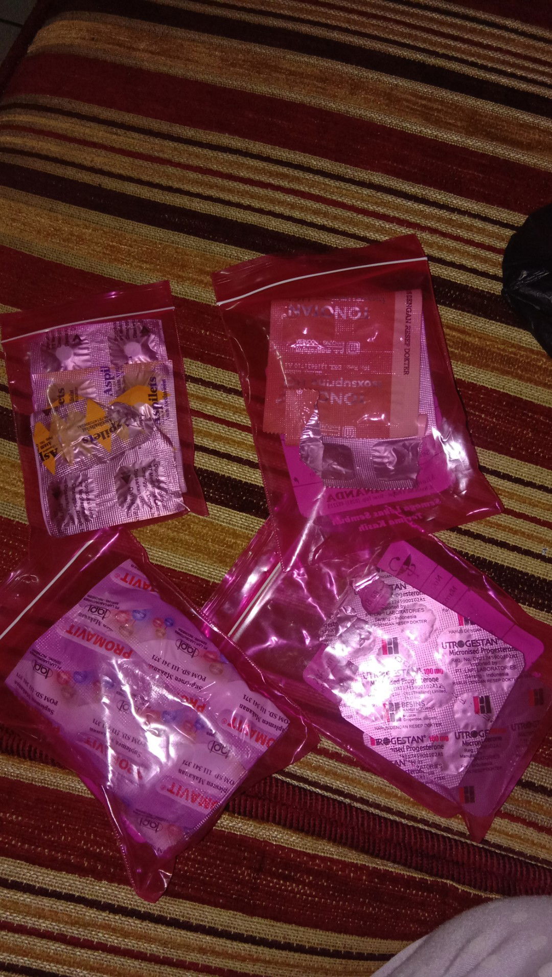 Perut bawah sebelah kanan sampai pinggang sakit