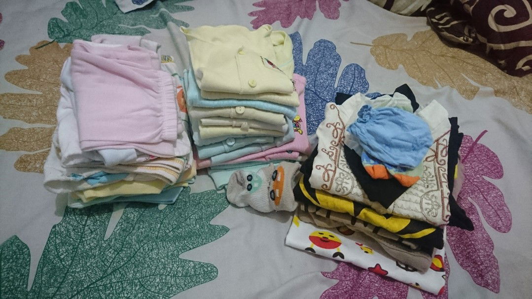 ingin berbagi baju newborn