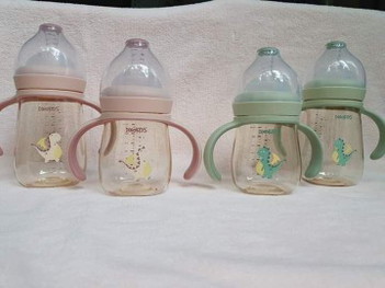 มีคุณแม่ท่านไหนเคยใช้ขวดนมยี่ห้อนี้บ้างค่ะ