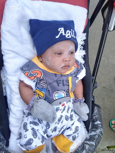 sarung tangan bayi