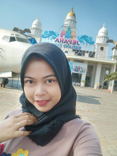 Siska Damayanti profile icon