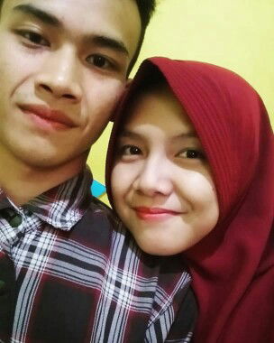 febri setyoningrum profile icon