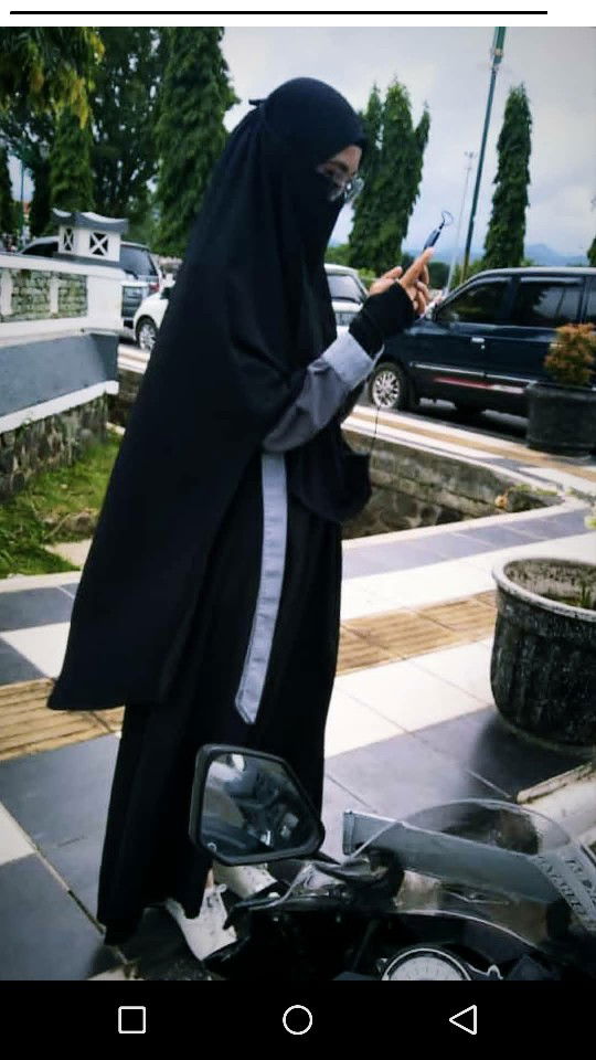 Ria Isworo profile icon