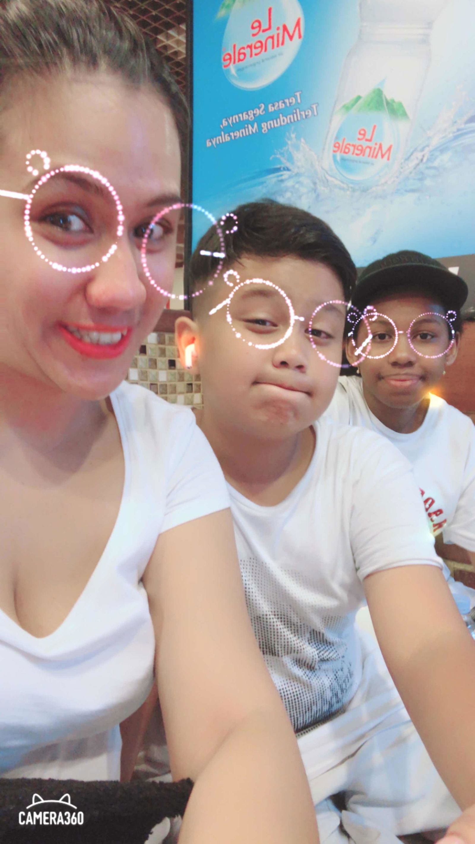 Yani Hesti profile icon