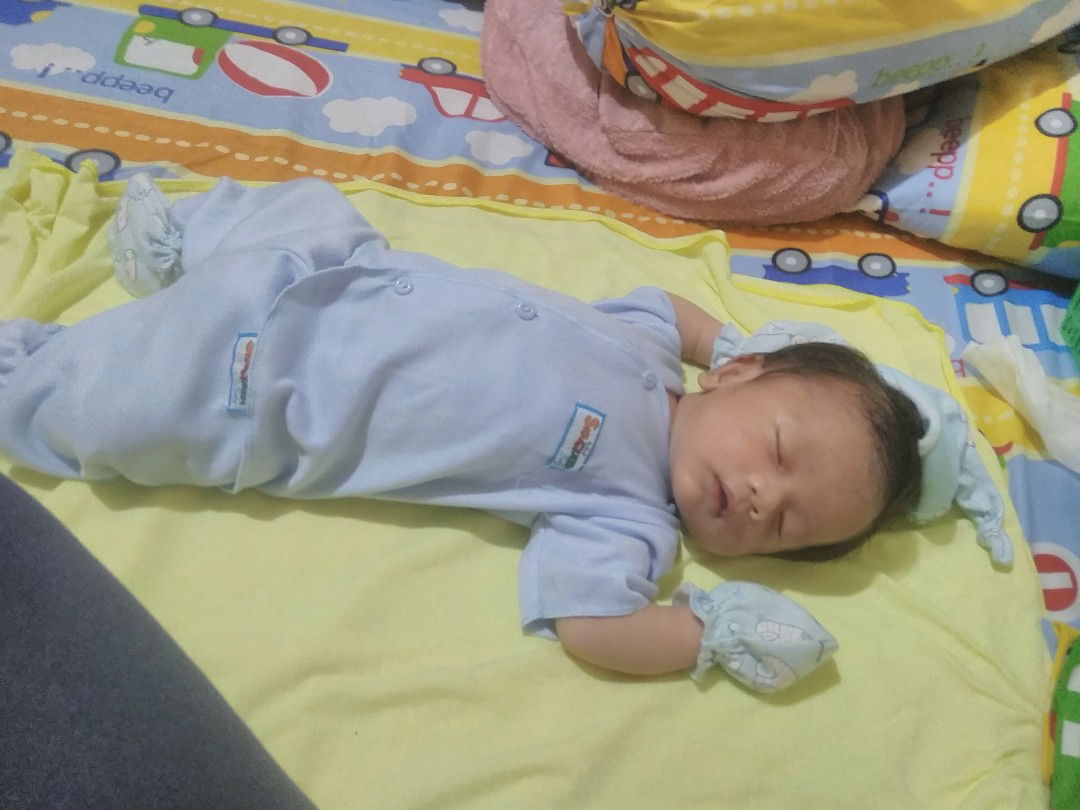 Bayi tidur terus