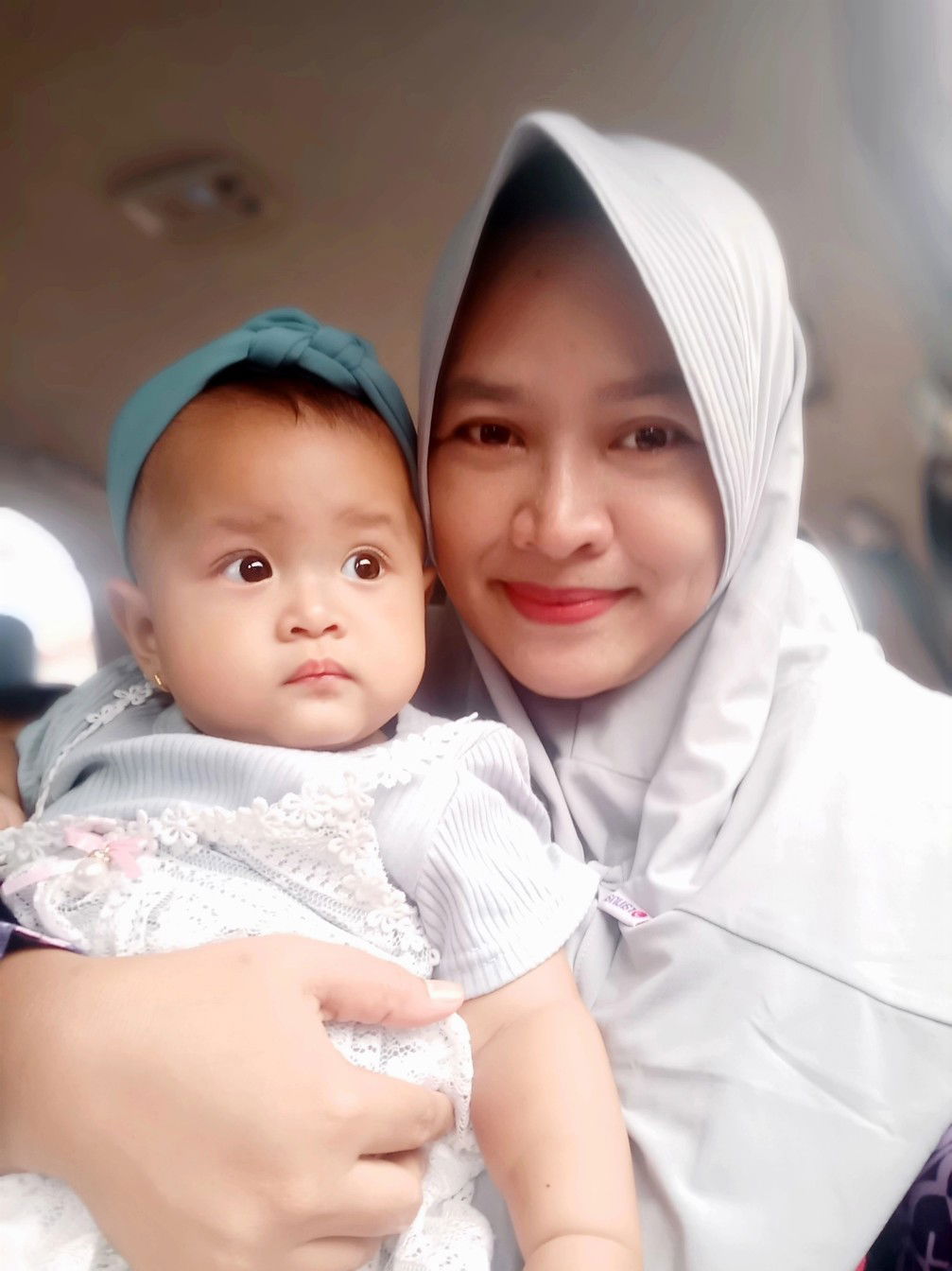 Lani yulia Lusi lolita profile icon