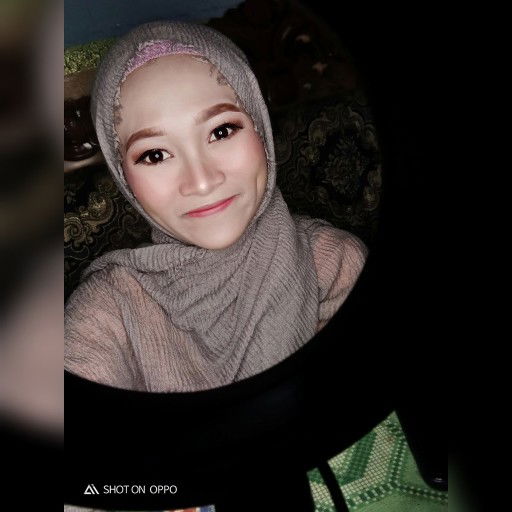 Idha Zuraida profile icon