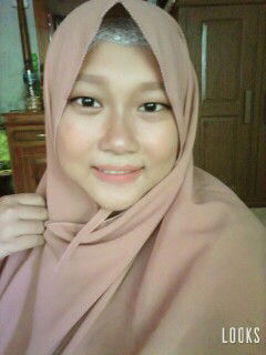 meluwati karomah profile icon