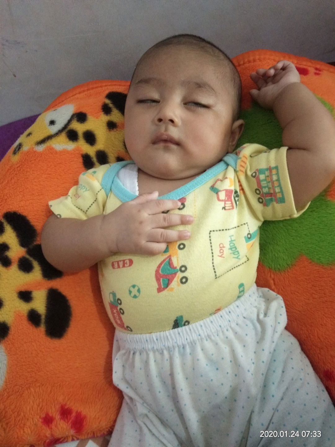 baby 3bulan masih demen bobo