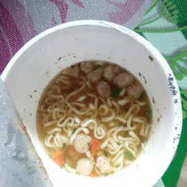 sarapan pake pop mie