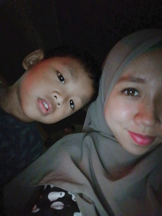 intansuriani profile icon