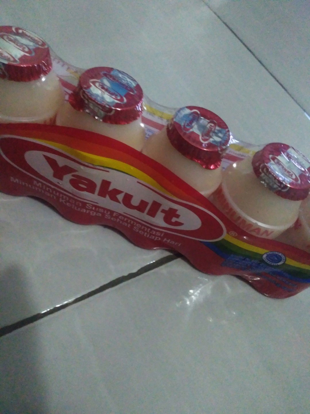 minum yakult