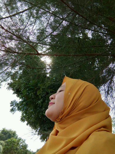 Novia Riskia profile icon