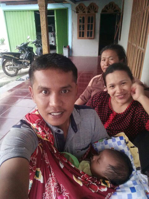 Dewi Tampubolon profile icon