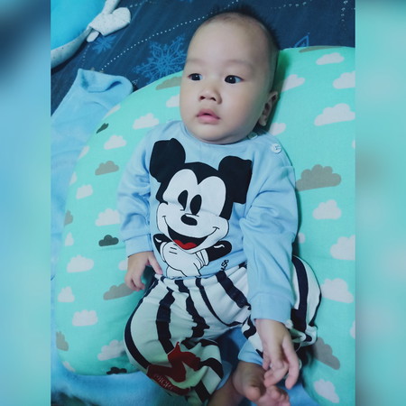 ชุดละ 100 บาทจ้า