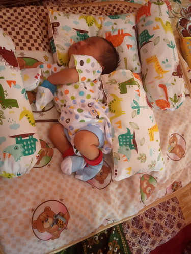 bayi 6 hari bobonya emeshh