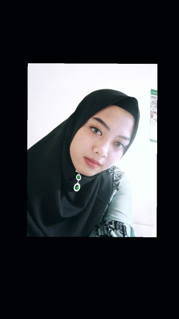 Indah Karunia profile icon