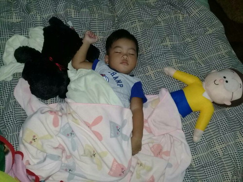 ลูกตื่นร้องไห้กลางดึก