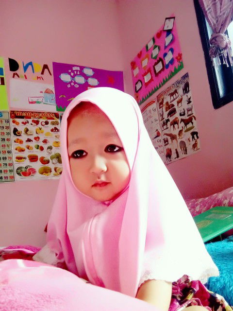 Ayra Vania profile icon