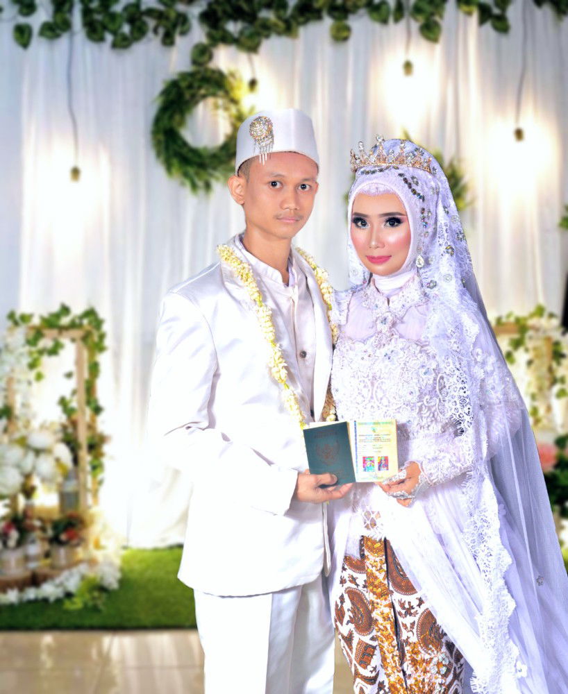 Ayu nur istiqomah profile icon