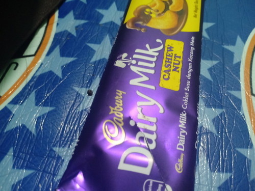 Makan cokelat