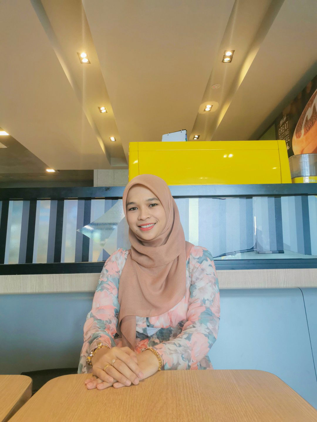 Erra Zafirah profile icon