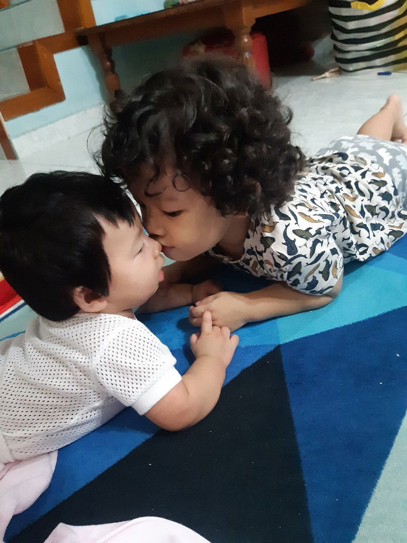 nonieazmi profile icon