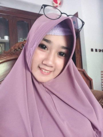 lia istiani profile icon