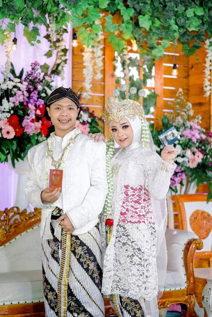 Oktavia Dewi Anggraiyarmi profile icon